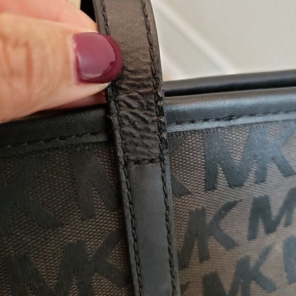 Michael Kors Canvas Signature Tote Bag - Picture 9 of 12